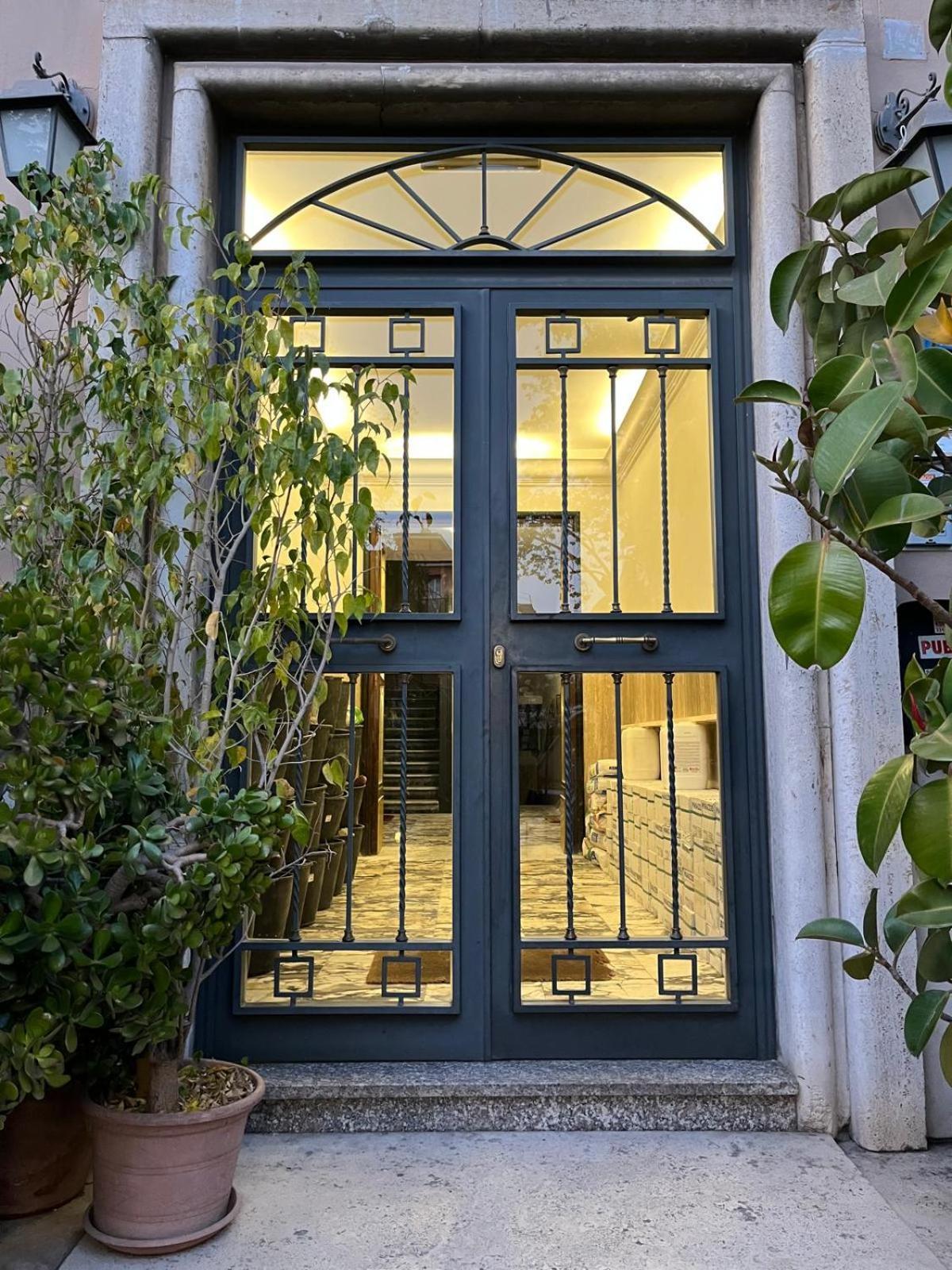 Colosseo Rooms B&B Рим Экстерьер фото